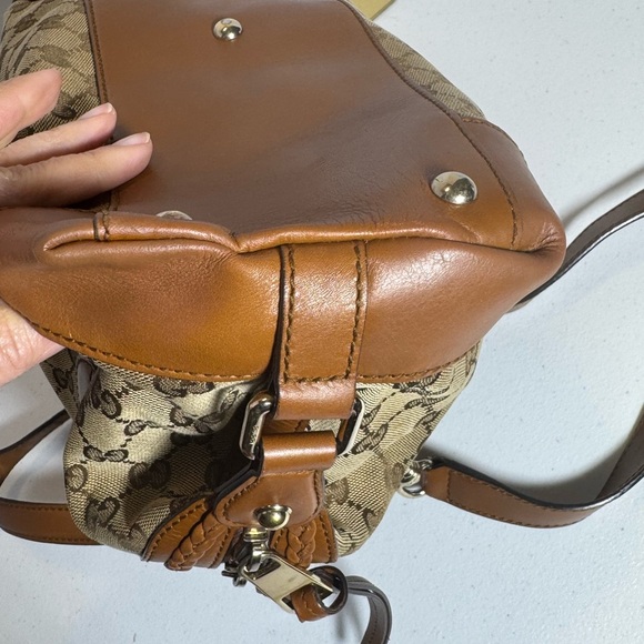 Gucci Brown Monogram Shoulder Bag - Picture 10 of 13